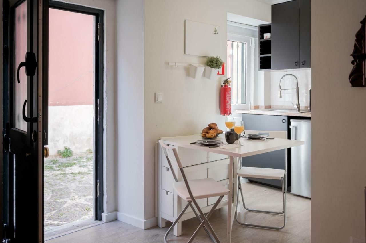 Ferienwohnung Typical And Brand New T.M. Flat Lissabon Exterior foto